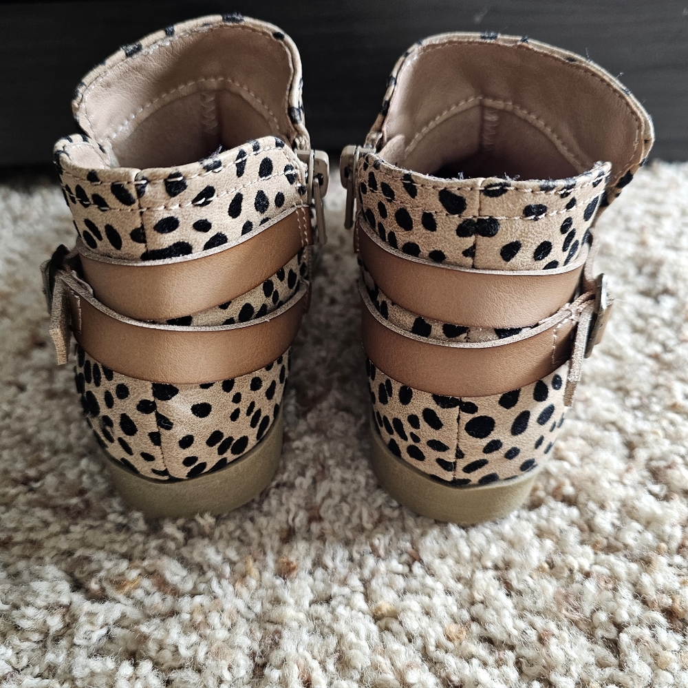 NEW! Blowfish Spotted Tan & Black Ankle Boots - Girls Size 11 - Picture 3 of 7